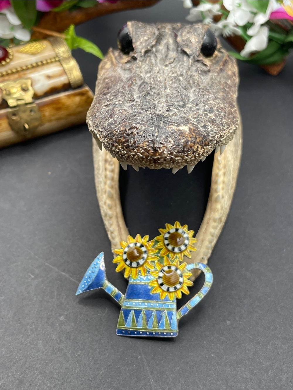 Sunflower in a spout pin 925